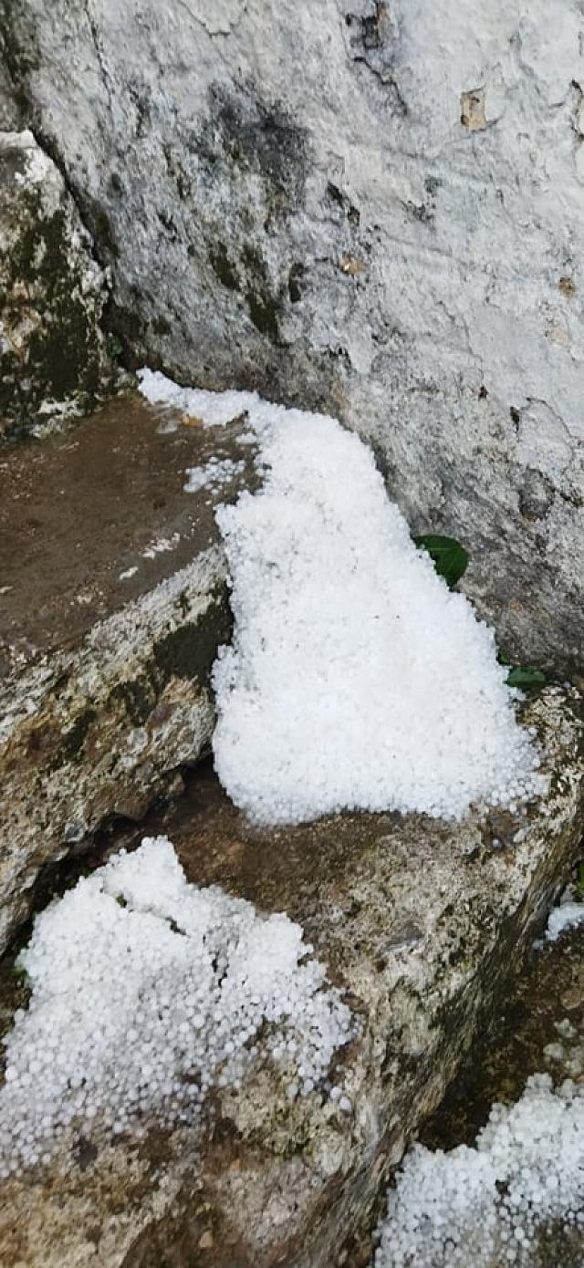 Δυνατη χαλαζοπτωση σε Αρμαχα - Γερακι