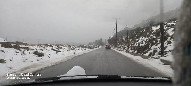 ΧΙΟΝΙΑ ΑΜΑΞΙ