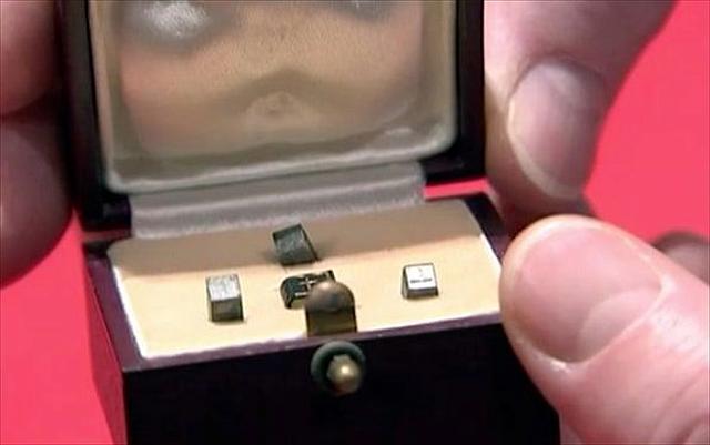 μικροσκοπικό βιβλίο δημοπρασία