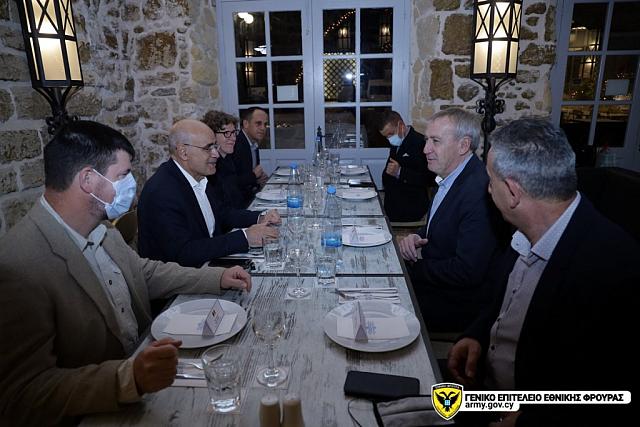 Ο Αρχηγός της Εθνικής Φρουράς, Αντιστράτηγος Δημόκριτος Ζερβάκης, παρέθεσε δείπνο εργασίας στον Βέλγο ομόλογό του, Ναύαρχο Michel Hofman.