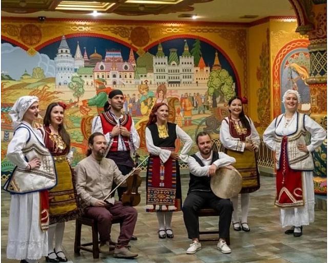 ΕΛΛΗΝΕΣ ΣΤΗ ΡΩΣΙΑ