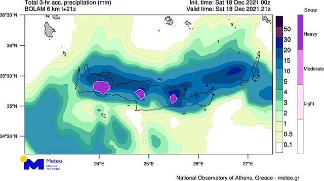 Το εκτιμώμενο ύψος βροχής/χιονιού για 2 επιλεγμένα τρίωρα της νύχτας του Σαββάτου.