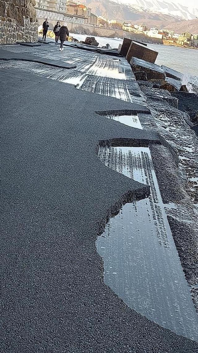 Ζημιές στον μόλο
