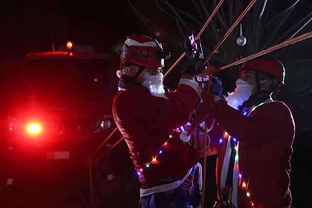 Πυροσβέστες στο ΠΑΓΝΗ