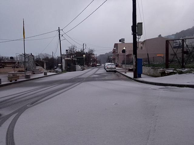 Λευκό τοπίο στα χωριά του Δήμου Οροπεδίου Λασιθίου.