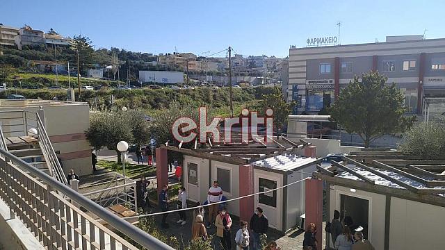 Εσταυρωμένος ουρές rapid test