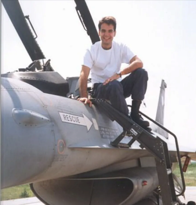 μητσοτακης νεος