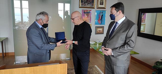  Η απονομή του Χρυσού Κλειδιού του Λιμένος Ηρακλείου, στον διακεκριμένο Αρχιτέκτονα Μηχανικό Νίκο Μουρέλο