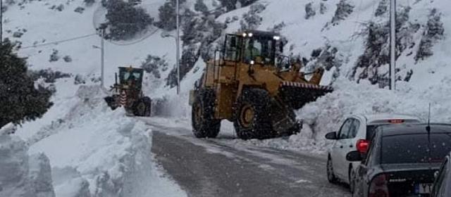 Κακοκαιρία χιόνια μηχάνημα