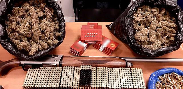 Όπλα, ναρκωτικά και συλλήψεις στη μεγάλη αστυνομική επιχείρηση σε Ζωνιανά και Ηράκλειο