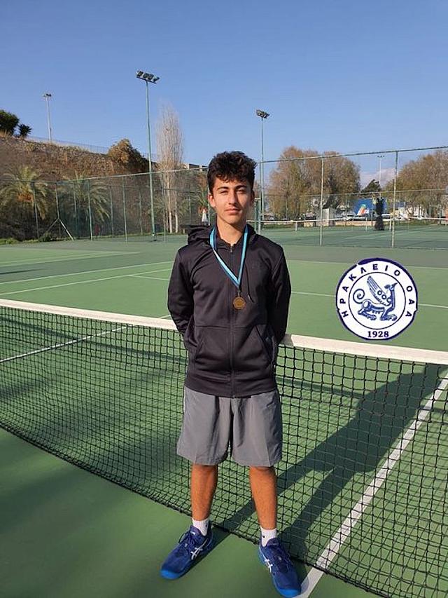 ΚΑΡΑΚΩΣΤΑΣ-ΤΕΝΙΣ