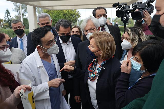 Η Μίνα Γκάγκα στο Ηράκλειο