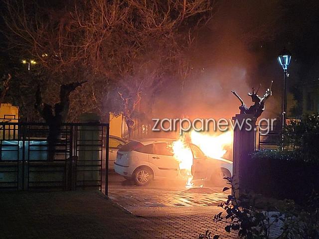 φωτια σε αυτοκινητο (όχι για χρηση)