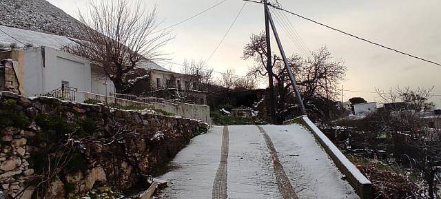 Γεράκι χιόνια