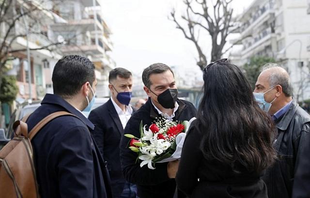 Ψειδοεπιδοτήσεις Μητσοτάκη για να παραμείνει άθικτη η αισχροκέρδεια