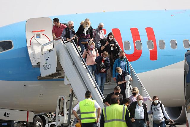 αεροπλάνο ηράκλειο TUI