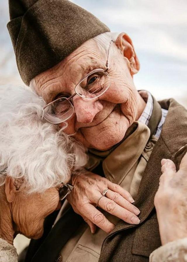 ΥΠΕΡΗΛΙΚΕΣ