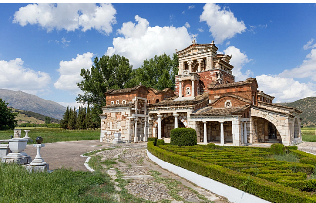 αγια φωτεινη μαντινεια