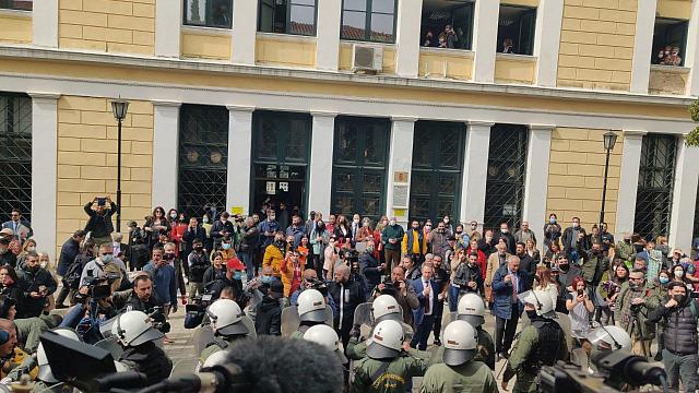 Στην ανακρίτρια έφτασε η Ρούλα Πισπιρίγκου
