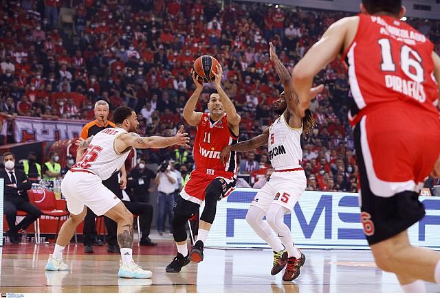 Κώστας Σλούκας