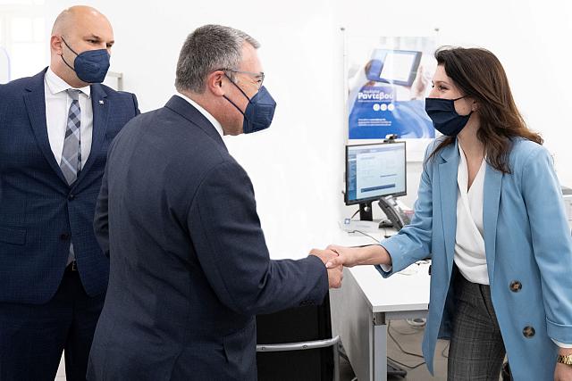 Alpha Bank - Επισκεψη στα καταστηματα της Κρητης