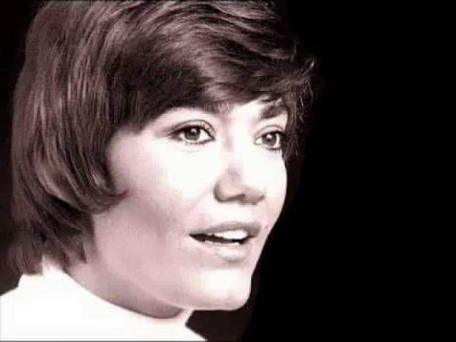 Μαρινέλλα, τραγουδίστρια 