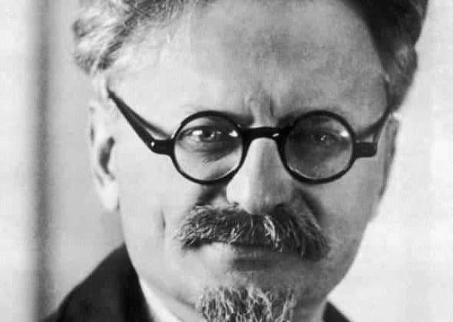 Ο Λέων Τρότσκι