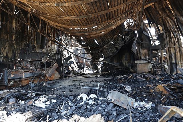 Ζημιές από τη φωτιά στη Φοινικιά