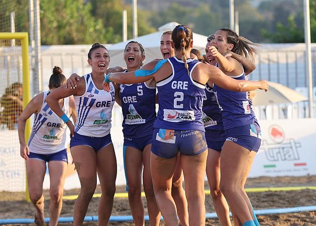 ΓΥΝΑΙΚΕΣ ΧΑΝΤΜΠΟΛ