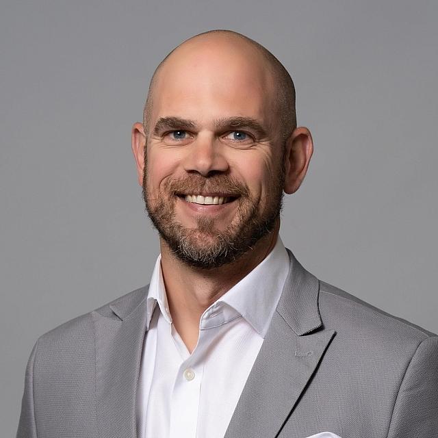 λάμπρος καμπουράκης