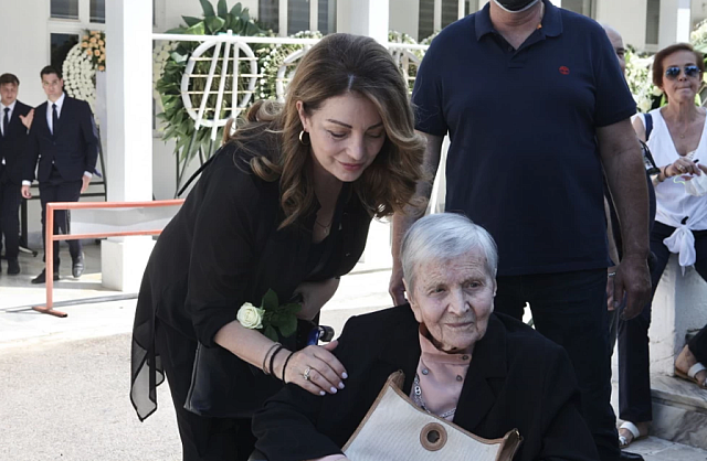 κηδεία μαρίνα λαμπράκη πλάκα