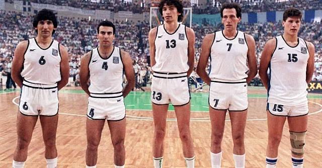 Γιαννάκης, Γκάλης, Φασούλας, Καμπούρης, Χριστοδούλου και τα άλλα παιδιά, κατέκτησαν σαν σήμερα το 1987 το Ευρωπαϊκό πρωτάθλημα καλαθοσφαίρισης κερδίζοντας στον τελικό τη Σοβιετική Ένωση με 103-101 και κυριολεκτικά "έβγαλαν" τους Έλληνες στους δρόμους που πανηγύρισαν μέχρι το πρωί τον μεγάλο άθλο.
