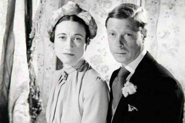 Ο Βασιλιάς Εδουάρδος που παραιτήθηκε από τον θρόνο για να παντρευτεί την Αμερικανίδα Γουάλις Σίμπσον