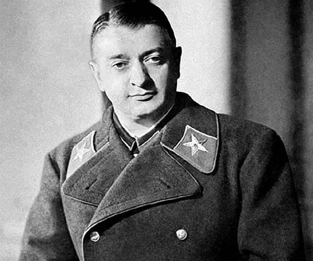 Ο στρατάρχης Μιχαήλ Τουχατσέφσκι, που σαν σήμερα το 1937 καταδικάστηκε σε θάνατο