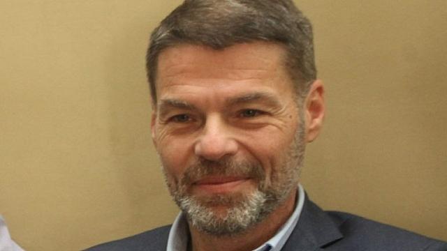 Άρης ροζακης