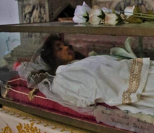 αγια χριστίνα άφθαρτο λειψανο