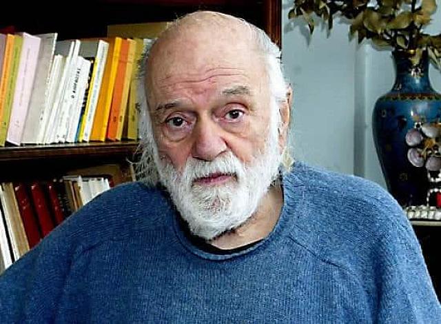 Ο Νάνος Βαλαωρίτης