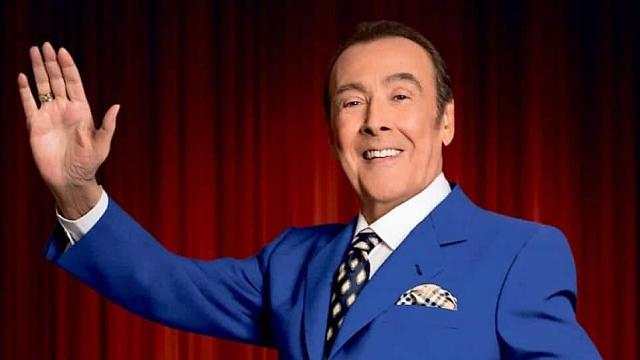 Ο Τόλης Βοσκόπουλος