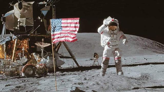 Σαν σήμερα το 1969, ο Νιλ Άρμστρονγκ έγινε ο πρώτος άνθρωπος που πάτησε στη Σελήνη