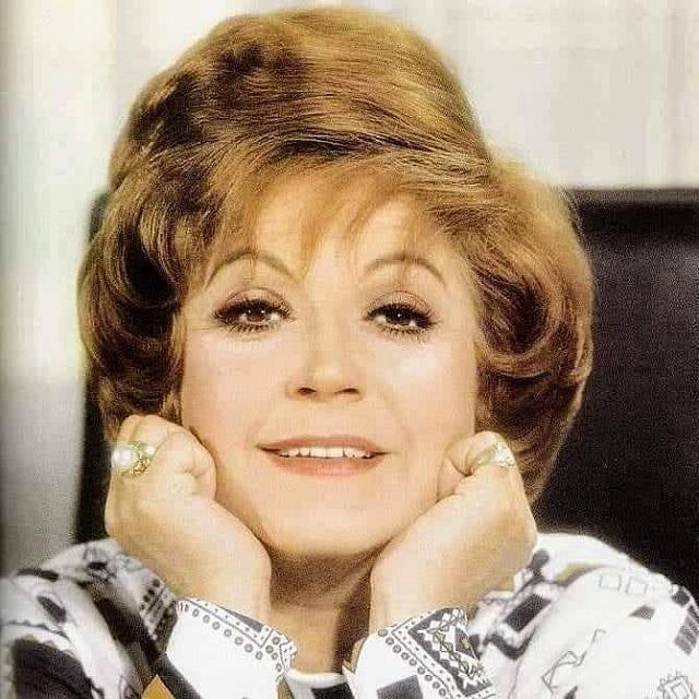 Η Ρένα Βλαχοπούλου