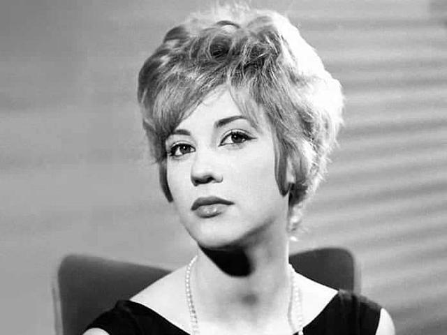 Η Ζωή Λάσκαρη