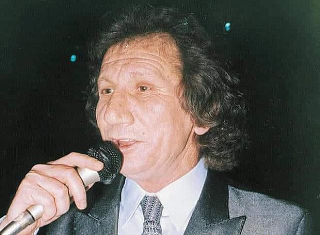 Ο Μιχάλης Μενιδιάτης