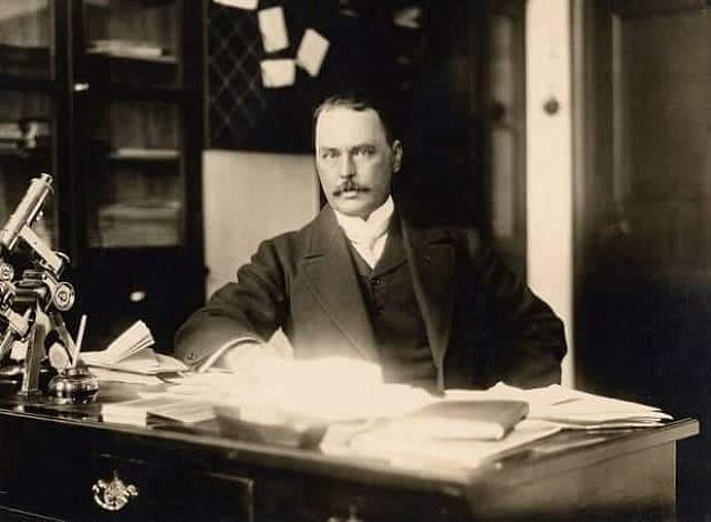 Ο Ρόναλντ Ρος