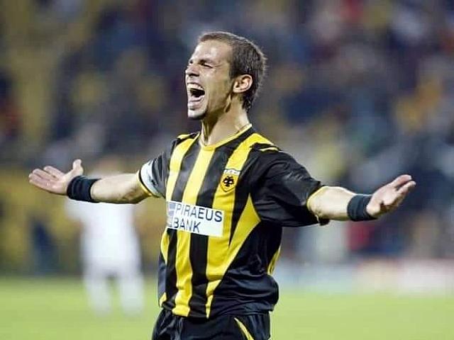 Ο Ντέμης Νικολαΐδης