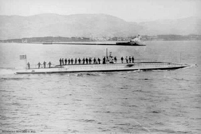 Το πρώτο ελληνικό υποβρύχιο  "Δελφίνι"