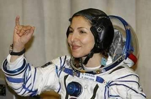 Η Ανουσέχ Ανσαρί