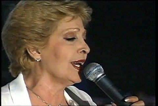 Η Πόλυ Πάνου