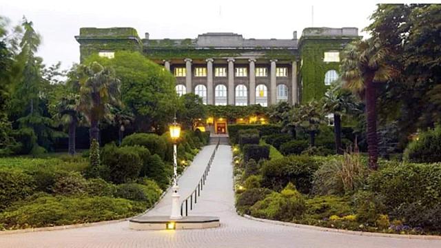 Η Ροβέρτειος Σχολή