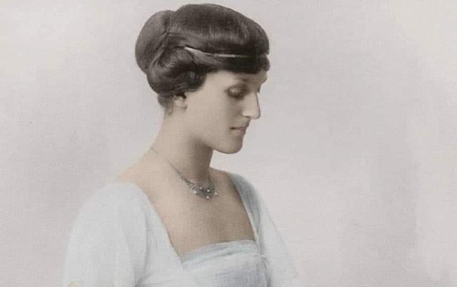 Η Ασπασία Μάνου πριγκίπισσα της Ελλάδας