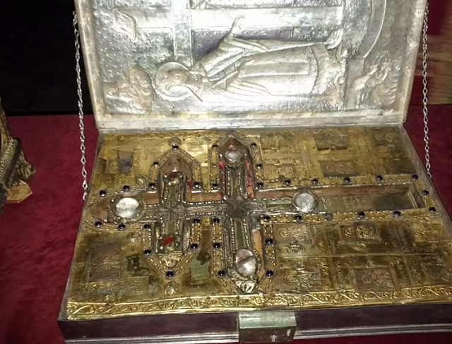 τίμιος σταυρός